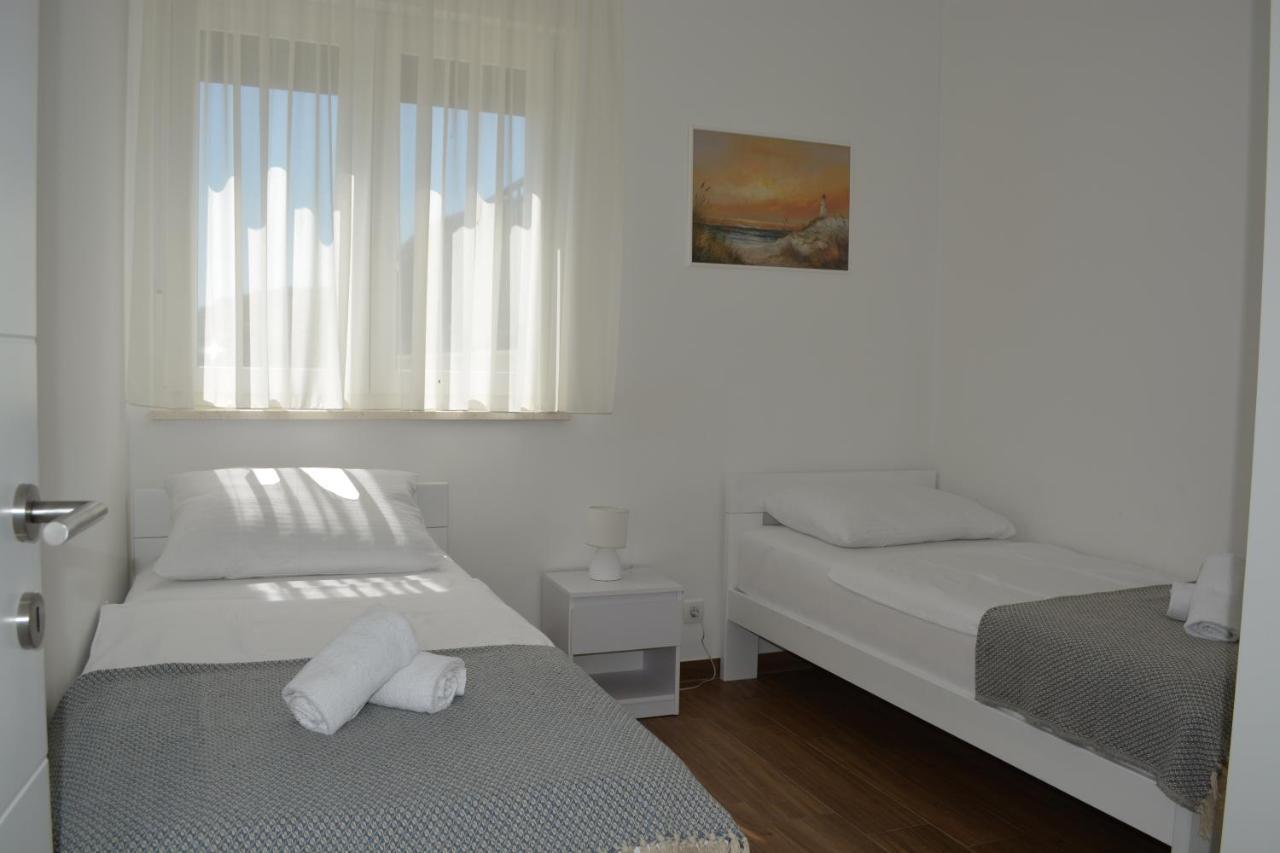 Apartments Antea Đảo Pag Ngoại thất bức ảnh