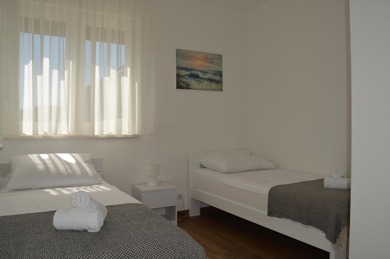 Apartments Antea Đảo Pag Ngoại thất bức ảnh